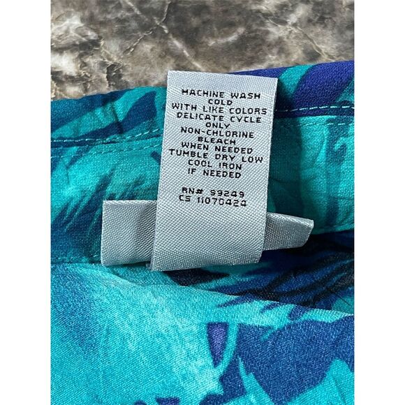 Vintage Maggie Barnes Plus Size 1X Blue Floral Button-Up Blouse - Picture 5 of 6